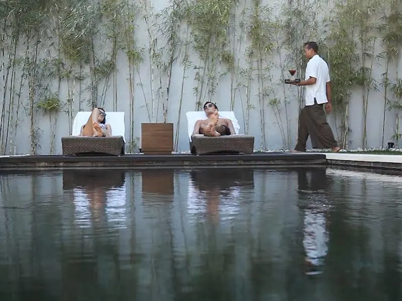 Equilibria Seminyak Villa 0*,